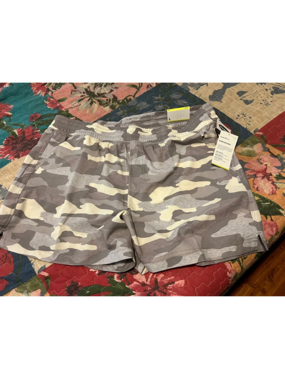 New large old navy shorts